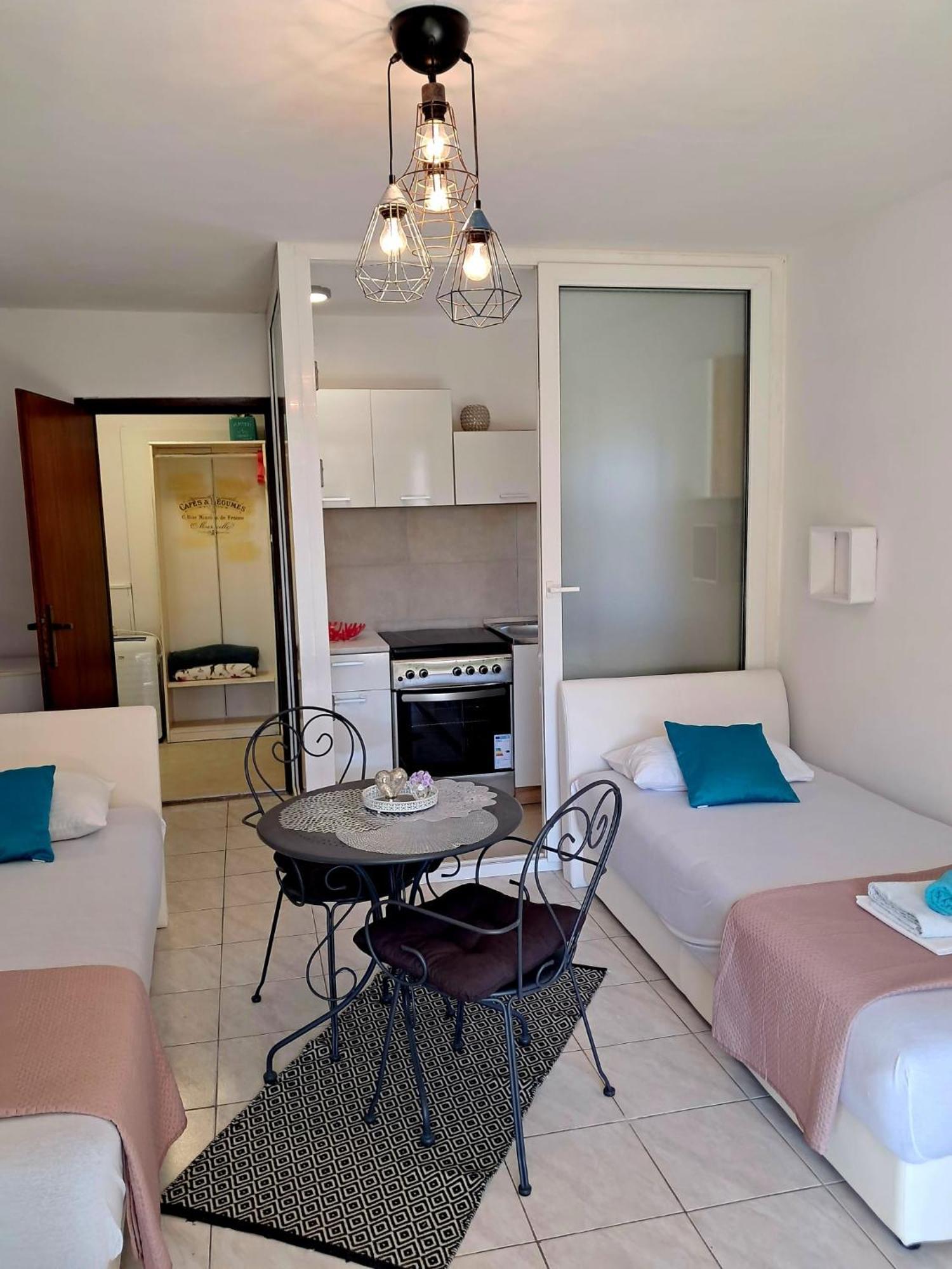 Apartmani Jessica Новаля Екстер'єр фото